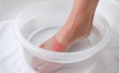 découvrez les bienfaits et précautions du bain de pied à l'eau de javel pour traiter une infection. apprenez comment l'utiliser en toute sécurité et efficacement.