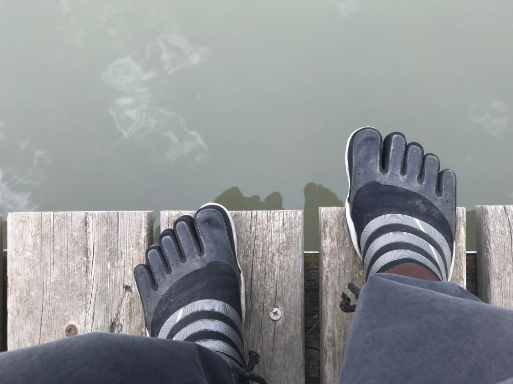 Peuton utiliser les chaussures à doigt de pied pour soigner un orteil cassé ou douloureux