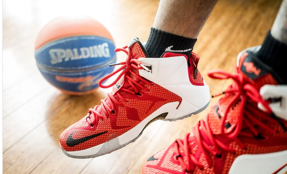 chaussures pour jouer au basket-ball