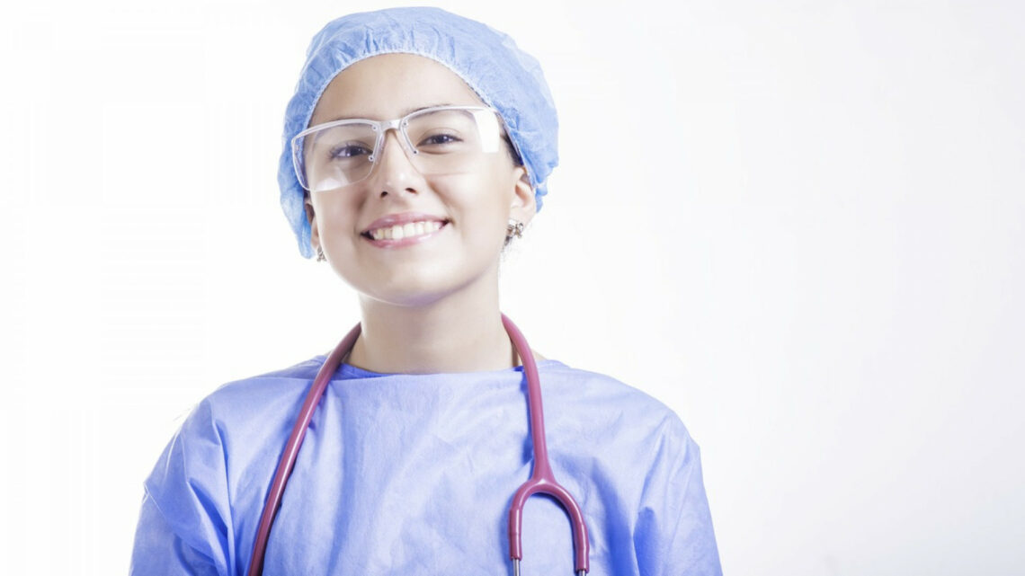 Comment choisir la meilleure blouse médicale pour son métier ?