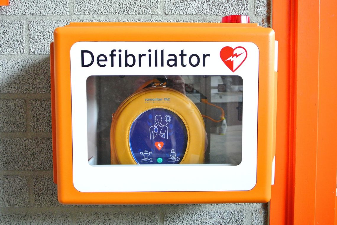 s'équiper d'un défibrillateur automatique externe