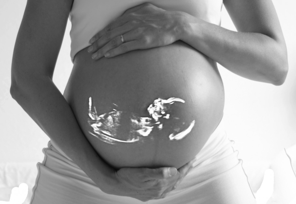 mère avec coronavirus