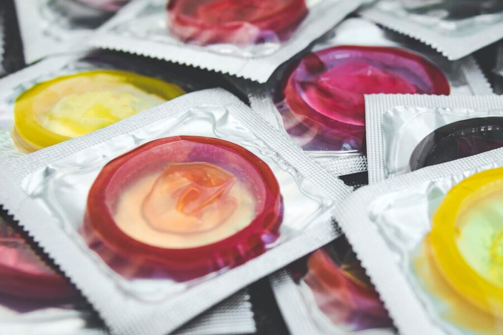 Choisir la taille de préservatif adaptée conseils pour une intimité sans souci et sans MST