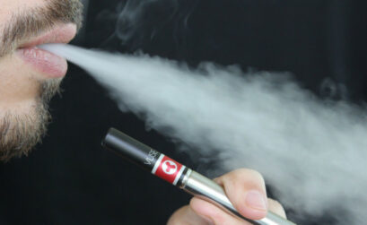 Les e-liquides et les cigarettes électroniques : la bonne combinaison pour arrêter de fumer